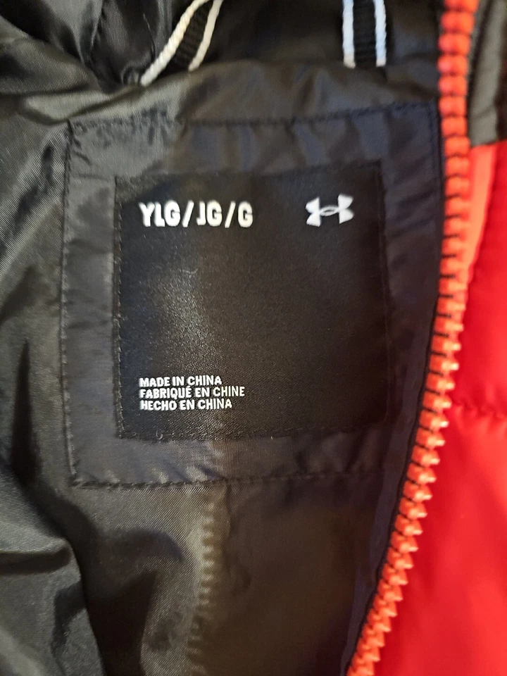 Under Armour Black Red Hooded Puffer Jacket Youth Large YLG - Image 2 of 4