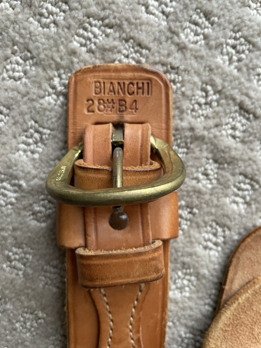 BIANCHI ビアンキ 皮ベルト B4 Ranger Belt A Stylish and Functional 1.75-Inch Belt for Everyday Use