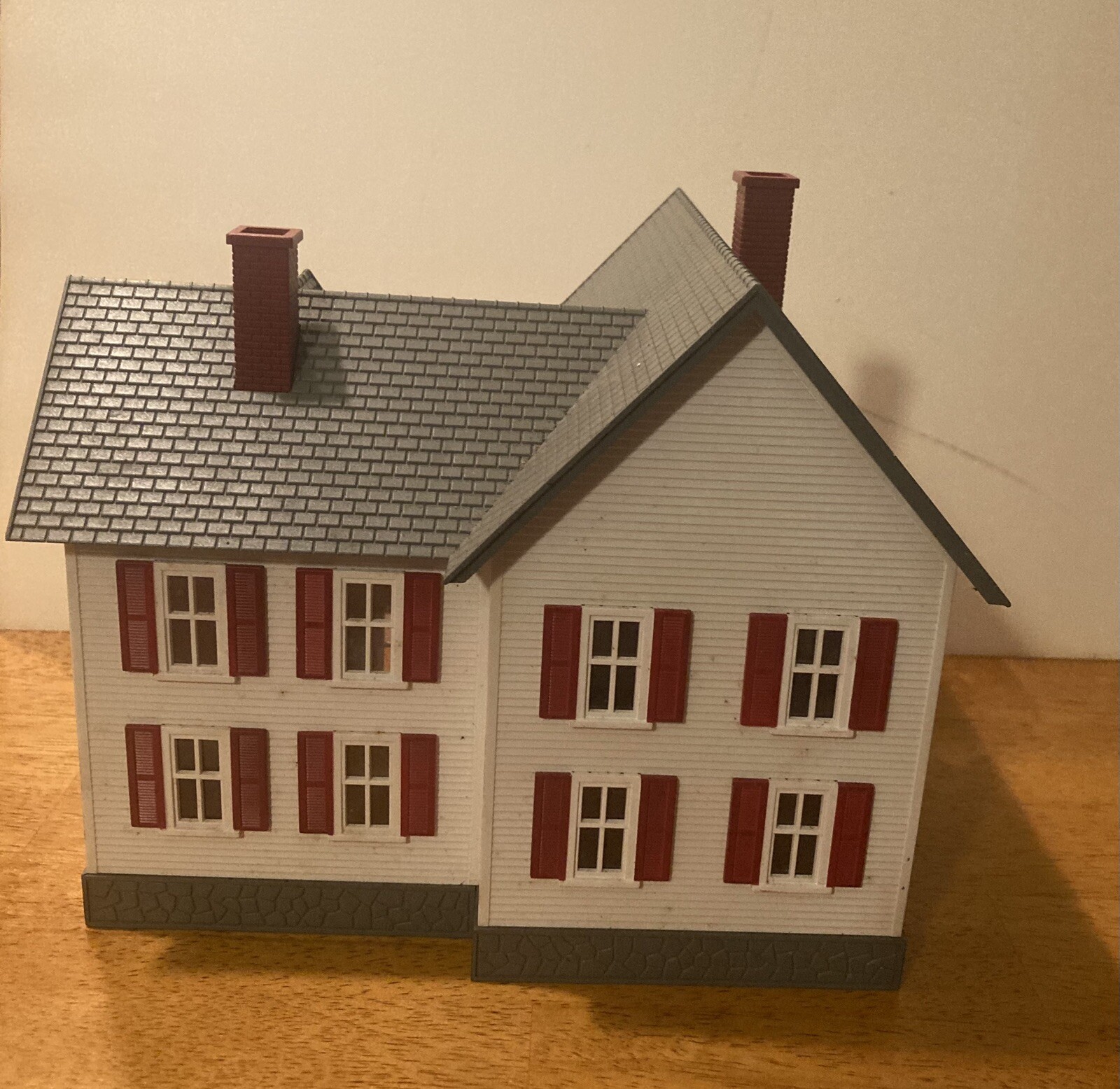 0 Scale Model Building. 8x9 Inches. The House Lights Up. Just Need Bulb.