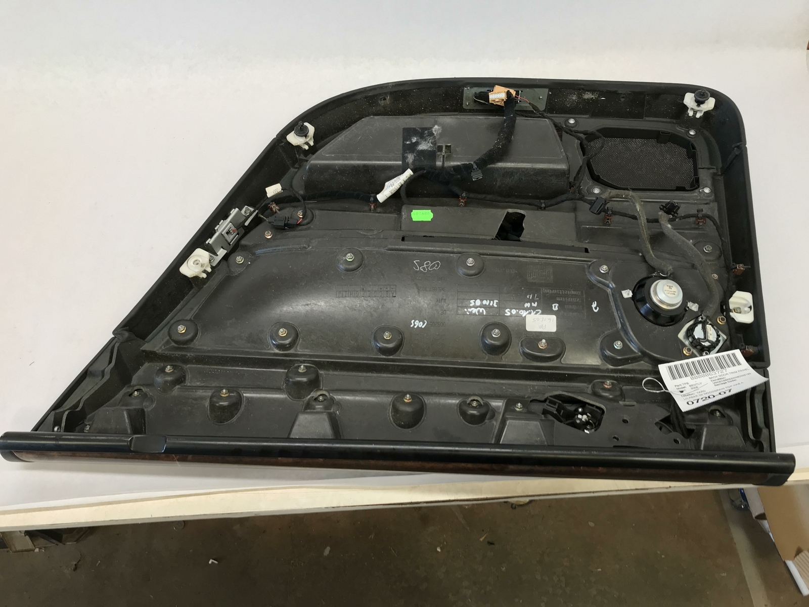 06 07 08 BENTLEY CONTINENTAL FLYING SPUR REAR DOOR PANEL OEM LEFT LH W/SWITCH