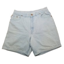 Vintage Chic 80's 90's High Rise Baggy Denim Shorts 7 in Inseam 32" Light Wash