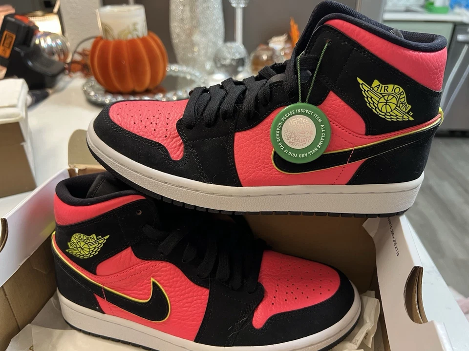 Air Jordan 1 ретро средний горячий удар вольт W размер 7,5 - Изображение 2 из 4