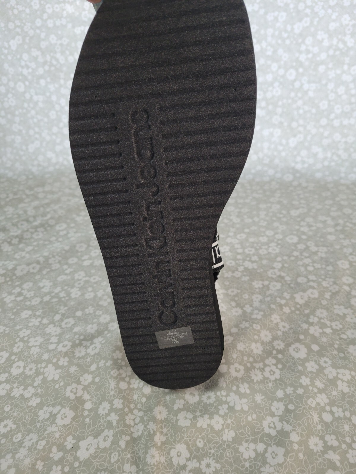 Women's Calvin Klein Mikki Flat Sandal Strap Black/White Sz 8.5 NWB thumbnail 9