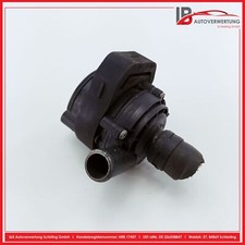 Pompe à eau Mercedes 220