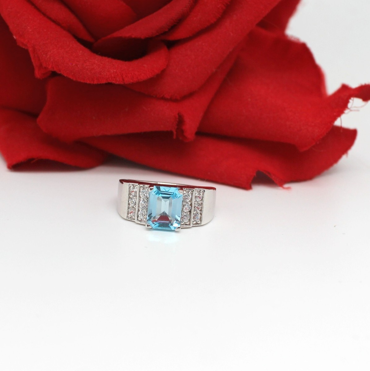 Sterling Silver CC CG Blue Topaz NWOT Ring Size CAT RESCUE