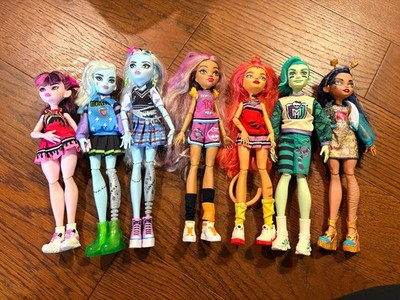 Monster High Ghoul Spirit 7 Dolls Draculaura Deuce Cleo Frankie Clawdeen Toralei