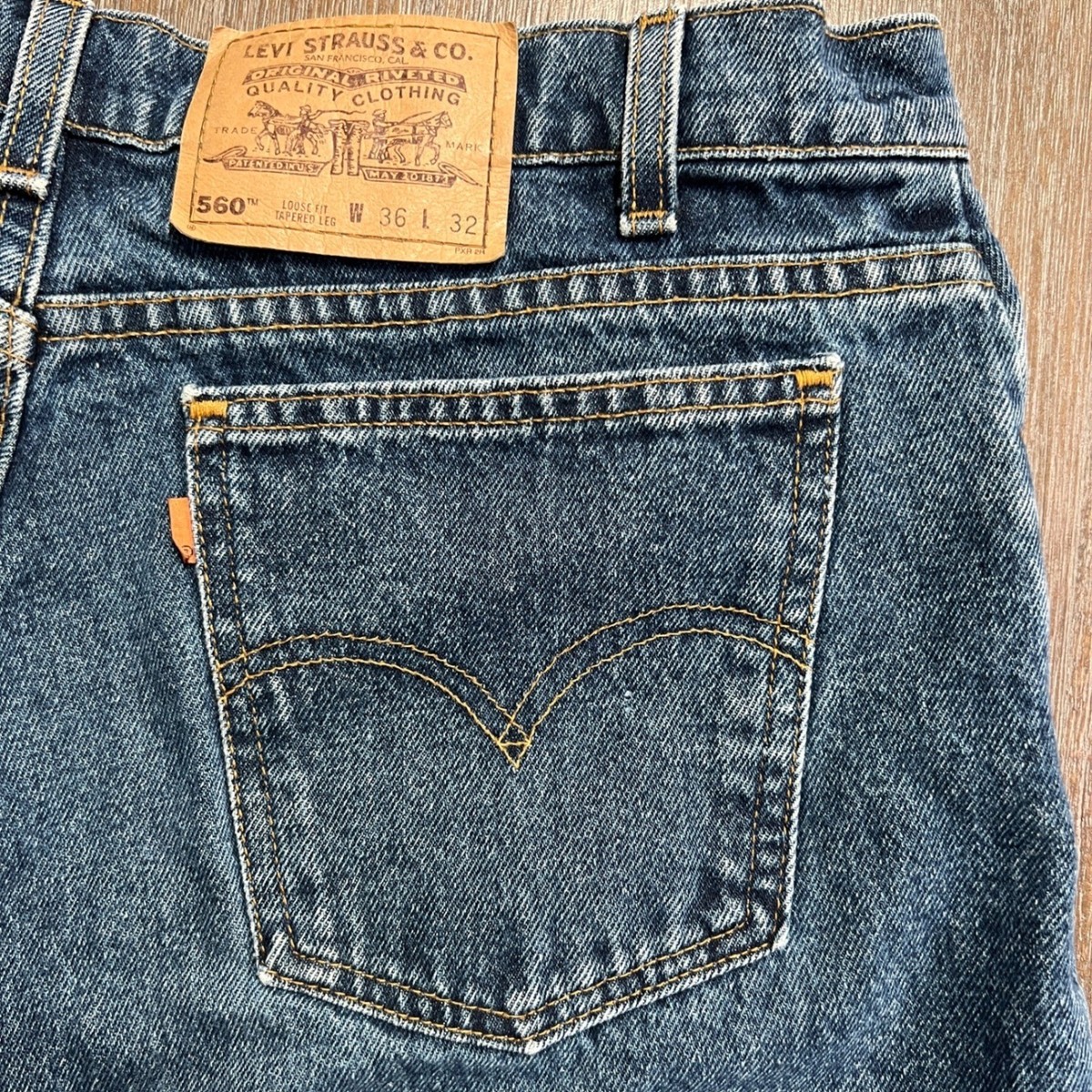 Vintage 90s Levi's 560 Loose Fit Tapered Leg Jeans Men's W36 L32