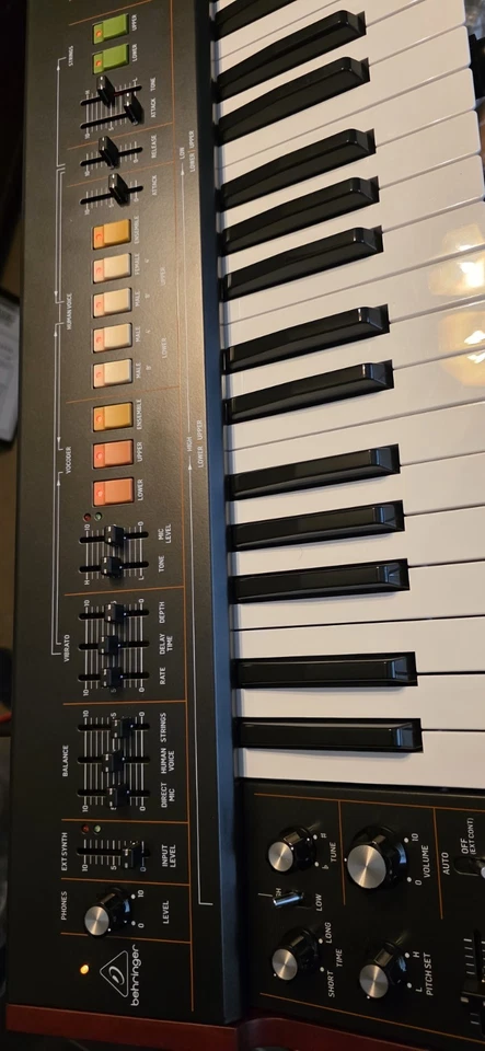 BEHRINGER VC340 Analog Synthesizer Vocoder String Synthesizer Brand New In Stock - Image 2 of 3