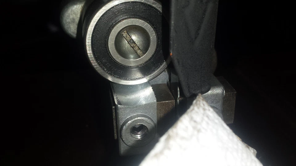 Sierra de cinta Delta Rockwell 14" calidad guía superior horquilla con bloques fríos parte # LBS-131 Foto 3 de 4