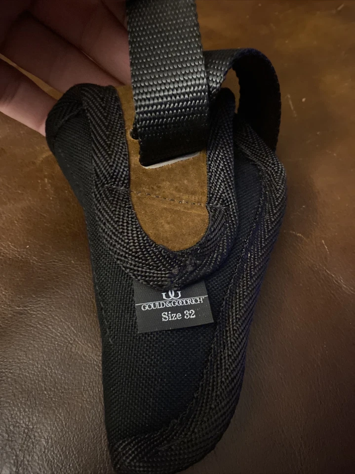 Bonita funda de Gould & Goodrich para diestros talla 32 Foto 3 de 4