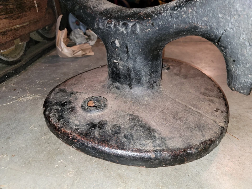 Antique Steam Locomotive swinging Bronze Bell, Weighs 250 Lbs. 15 inch opening - Image 3 of 4