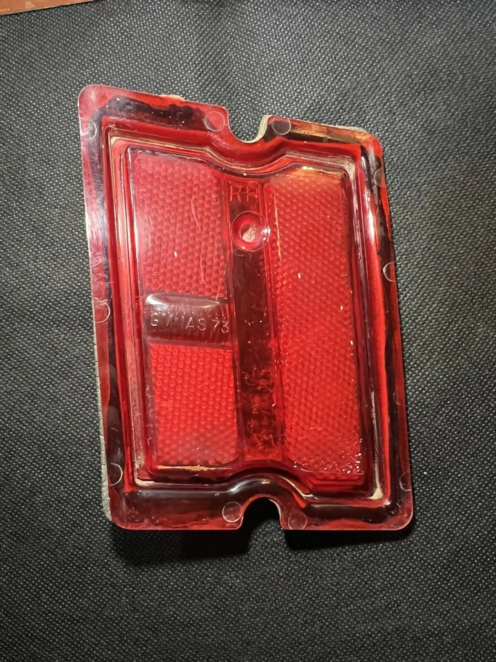 1973 - 1977 年雪佛兰 El Camino 右右手后侧标记灯带边框 73 - 77 — 第 4/4 张图片