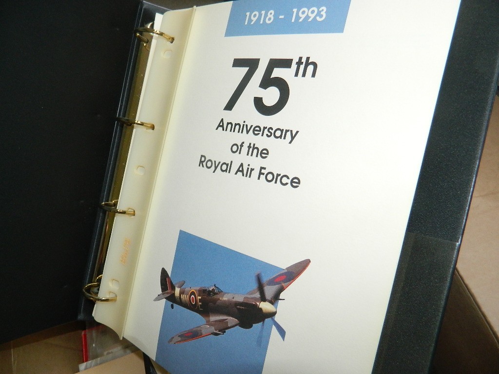 WORLD 7.7KG STAMPS ASSORTMENT IN LARGE BOX FESTIVE SORTER!