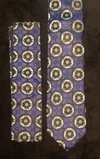 DONA DONA BLUE/BLACK COLOR  SILK NECK TIE NWT with HANKY