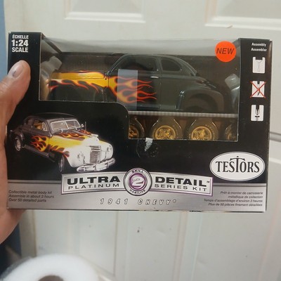 Testors 1941 Chevy Custom Ultra Detail Platinum Diecast Kit 1/24 