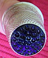 Gabler? Fingerhut Dunkellila-blauer Kopfstein Silber 800 feines Ranken-Muster