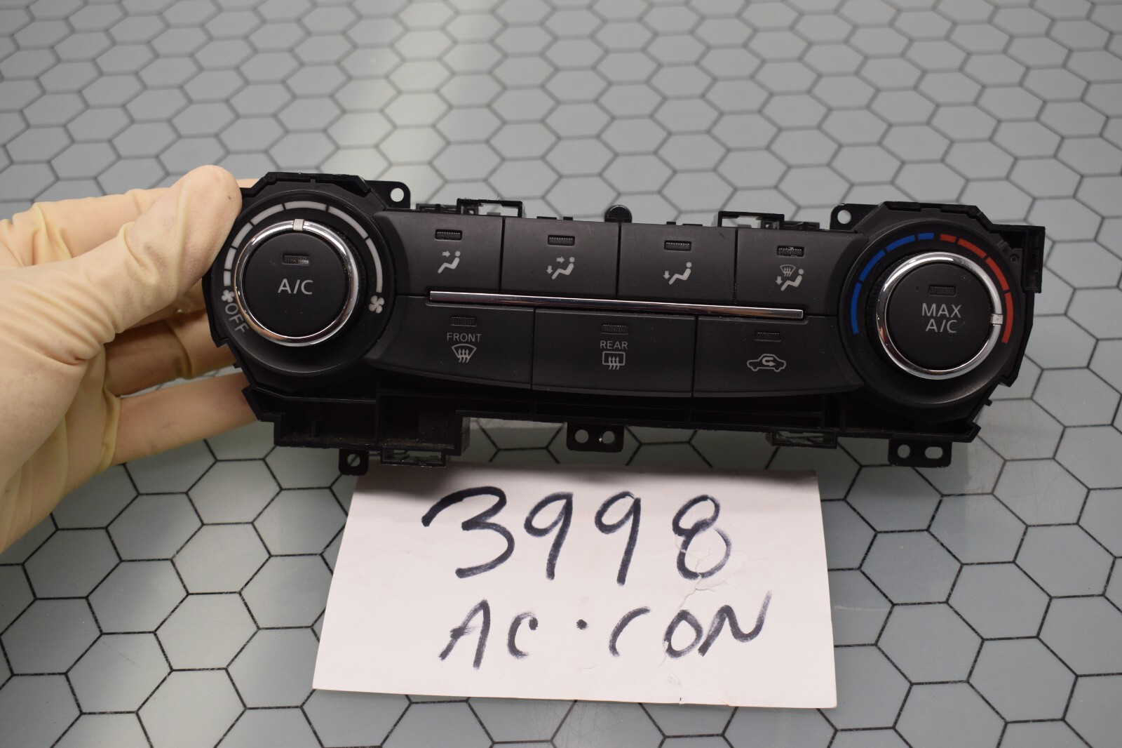 15 16 17 18 19 Nissan Sentra AC and Heater Control Used Stock #3998-AC
