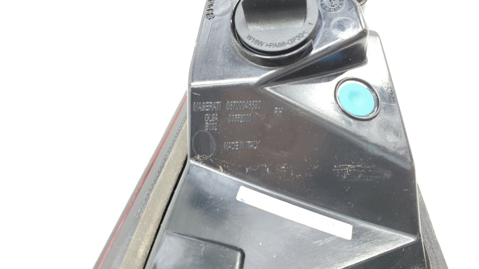 2014-2017 MASERATI GHIBLI S RIGHT PASSENGER REAR INNER TAIL LIGHT OEM.