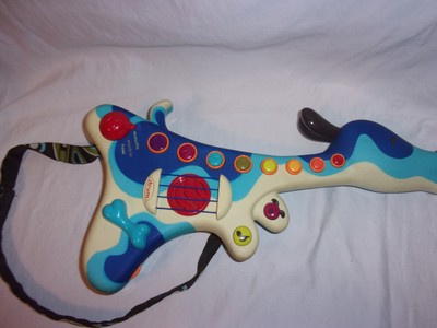 strum toy guitar