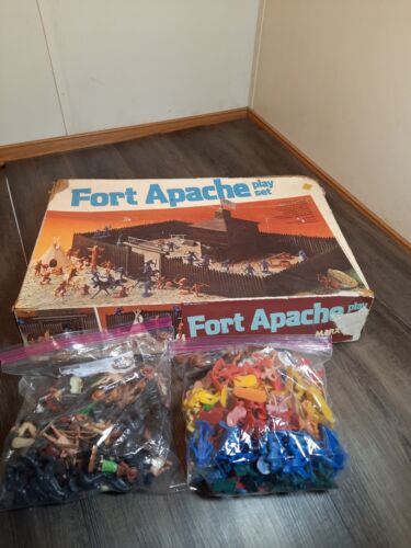 Marx Sears Heritage Fort Apache Playset in Original Box with accessories - Picture 2 of 22