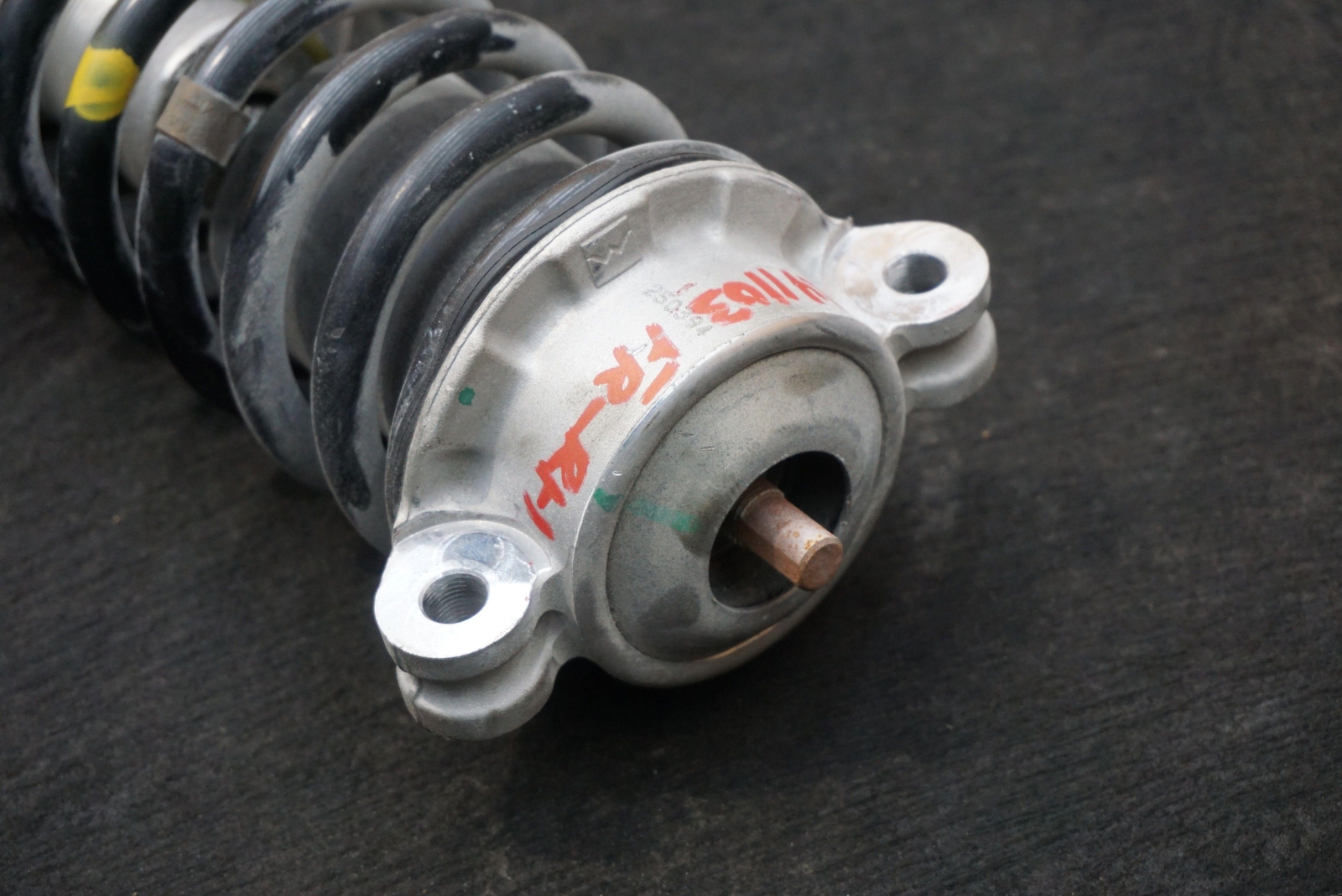 Front Left Or Right Shock Absorber Spring Strut 247207 Ferrari California 08-14
