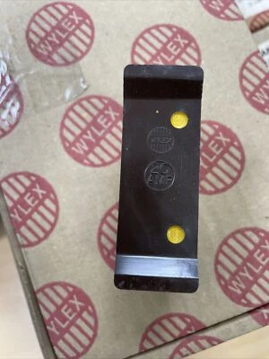 Wylex 20 Amp Rewireable Fuse & Holder