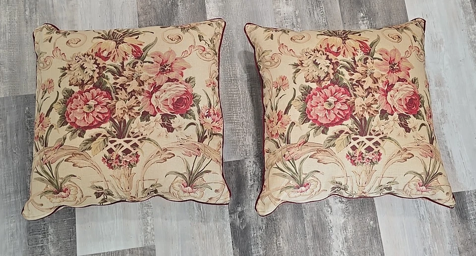 Almohadas de colección Ralph Lauren GUINEVERE ramo floral cantidad 2 - 22x22 Foto 2 de 4