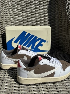 Travis Scott x Air Jordan 1 Low 