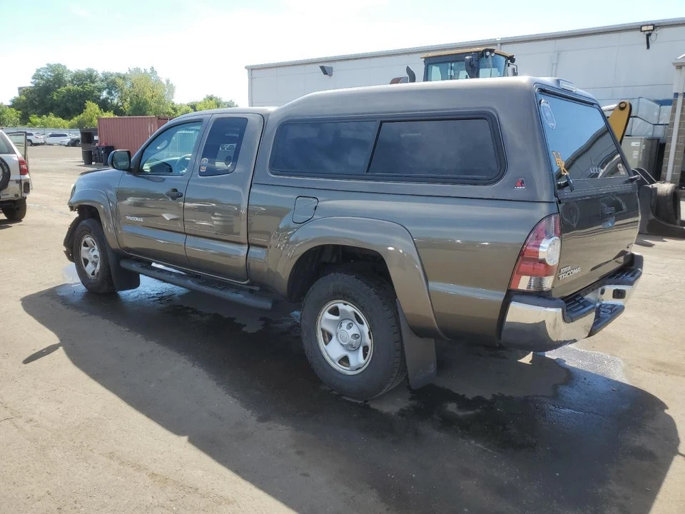 Used Hood fits: 2012 Toyota Tacoma w/o hood scoop Grade A Foto 2 de 4