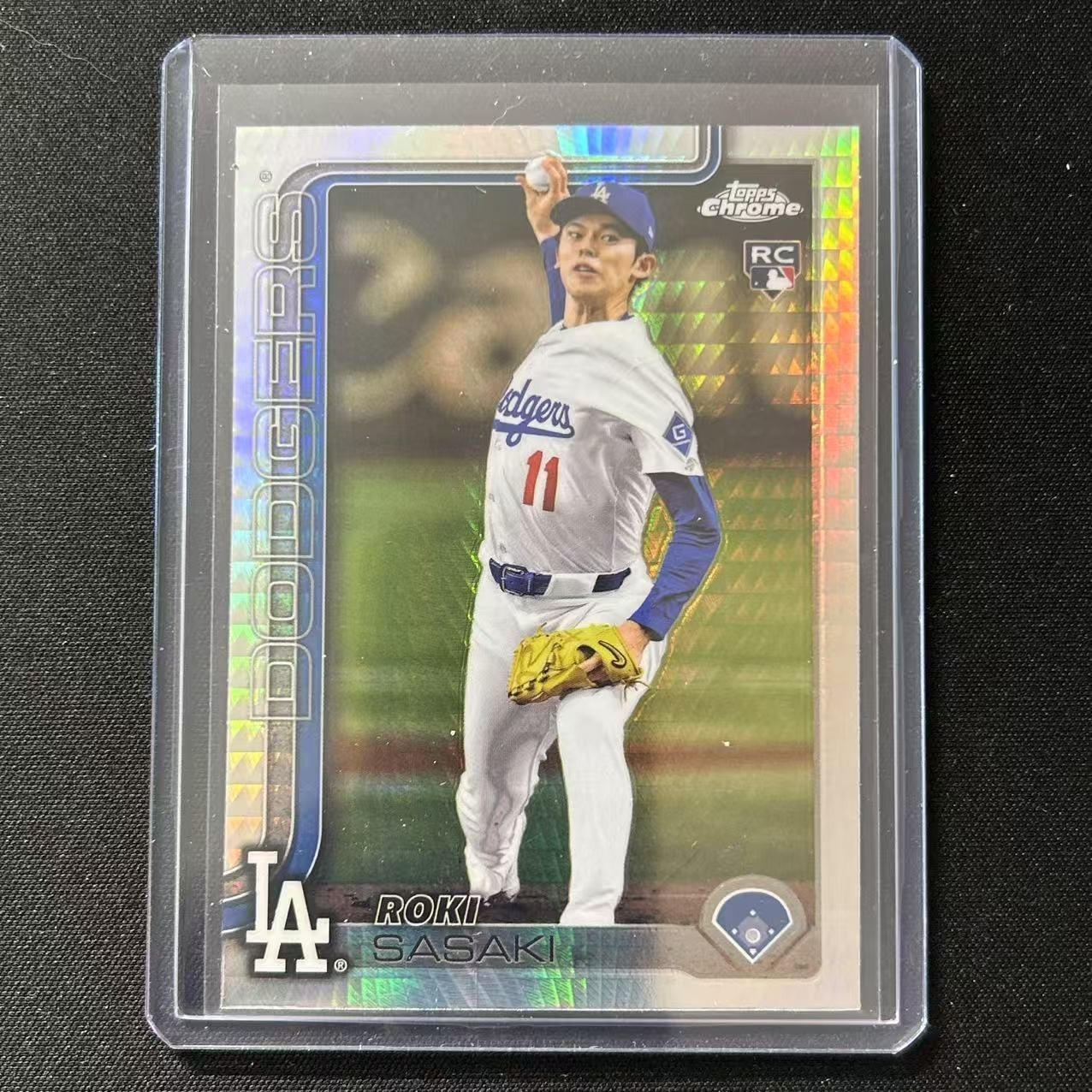 🃏2025 TOPPS CHROME BASEBALL PRISM REFRACTOR RC ROKI SASAKI #217