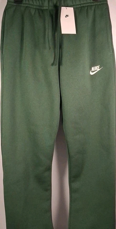 Pantalones de chándal Nike BV2737-323 para hombre pequeños de vellón para club, logotipo verde abeto/blanco Foto 2 de 4