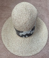 woman's straw summer hat with a bow at the back, neutral, one size