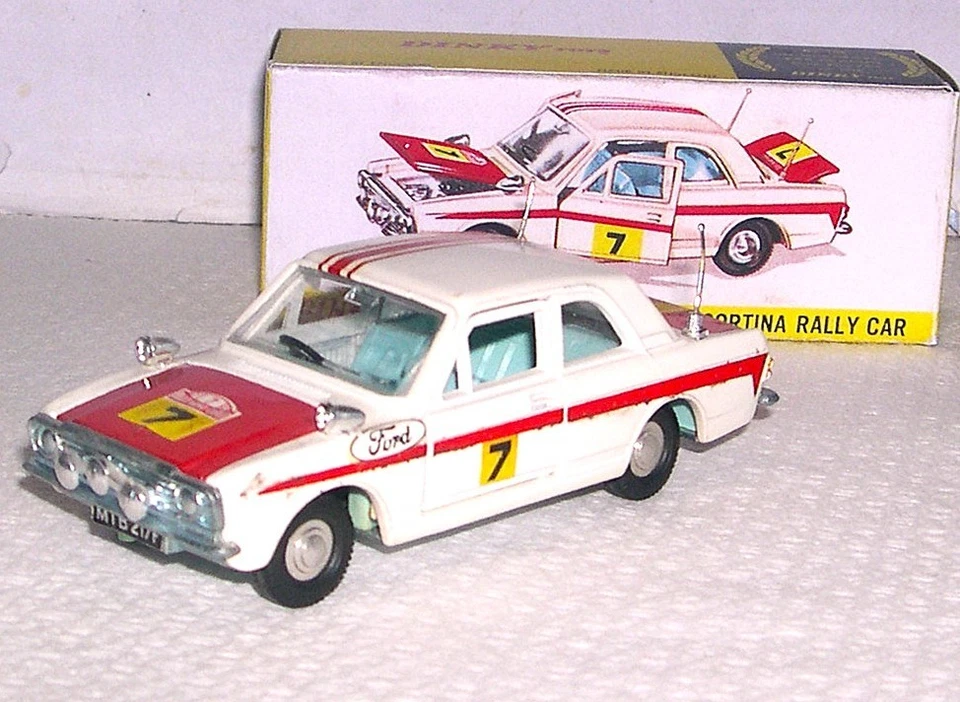 Dinky GB 205 Cortina Lotus Rally bianca n.7 boxed . OFFERTA ! - Immagine 3 di 4