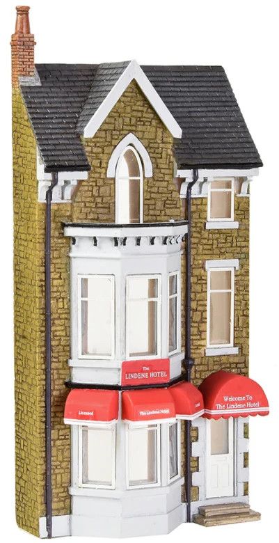 Scenecraft 44-0207 Low Relief Lindene Hotel