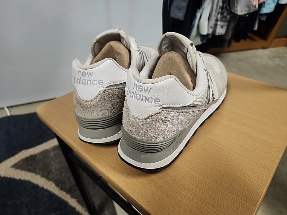 Talla 10 - New Balance 574 Clásico Beige W Foto 3 de 4