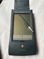 Newton Message Pad 110 & Newton Connection Kit for Macintosh Vintage