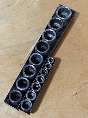 Indestro 1930s Vintage Hex-Drive 3/8'' Socket Set with Case 2104, 15-Piece