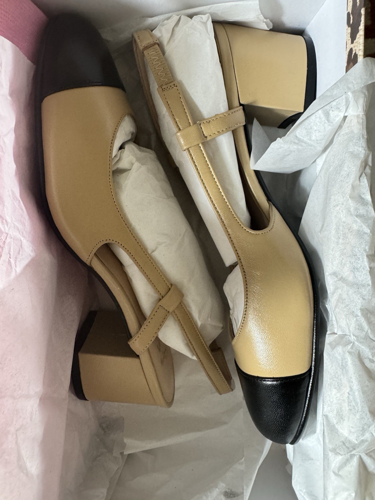 FRENCH SOLE TUCKERNUCK Baton Beige Black Sling Back Heels Shoes Career Sz 6.5