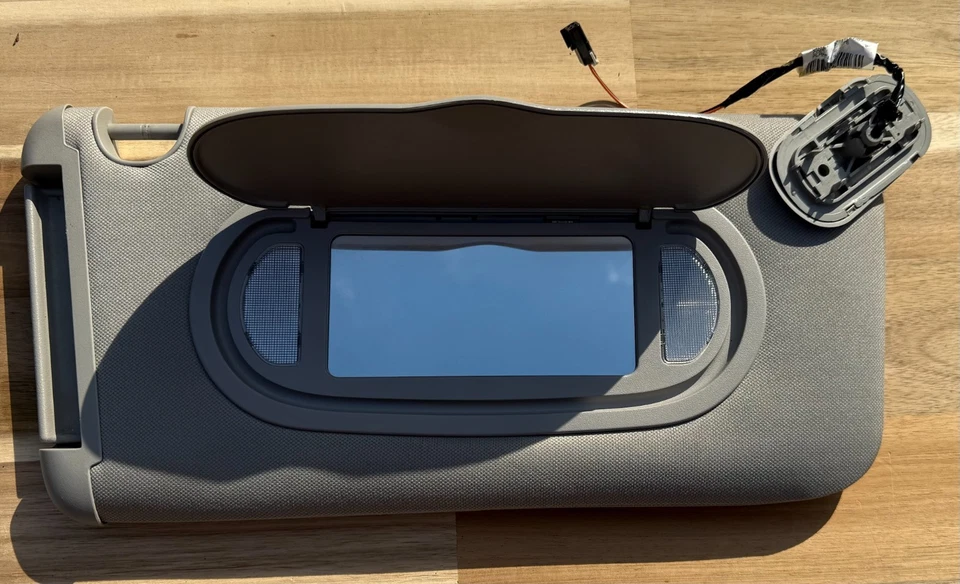 Pontiac G6 2005-2010 parasol lateral del pasajero derecho gris iluminado parasol OEM Foto 2 de 3