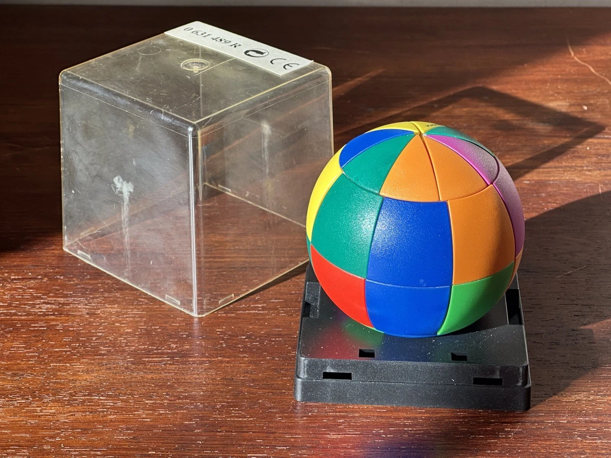Rubik's Cube 3x3, Casse-tête classique de correspondance de couleurs, Casse- tête stimulant, Jeu à manipuler, pour adultes et enfants à partir de 8 ans Rubik's Cube 3x3, Casse-tête classique de correspondance de couleurs, Casse- tête stimulant, Jeu à manipuler, pour adultes et enfants à partir de 8 ans