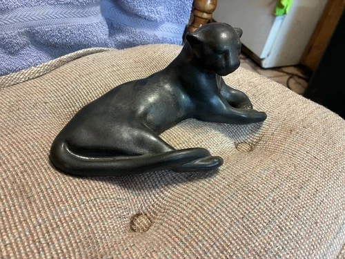 Vintage Frankoma Pottery 7"- SATIN BLACK Panther (cat, puma) Laying  116