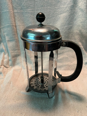 Bodum Classic Chrome-Plated French Press, 8 cup, 34 oz. missing the glass