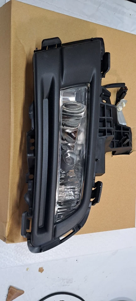 Fog Light Assembly Right Depo 316-2009R-AS fits 2007 Mazda 3 - Image 2 of 4