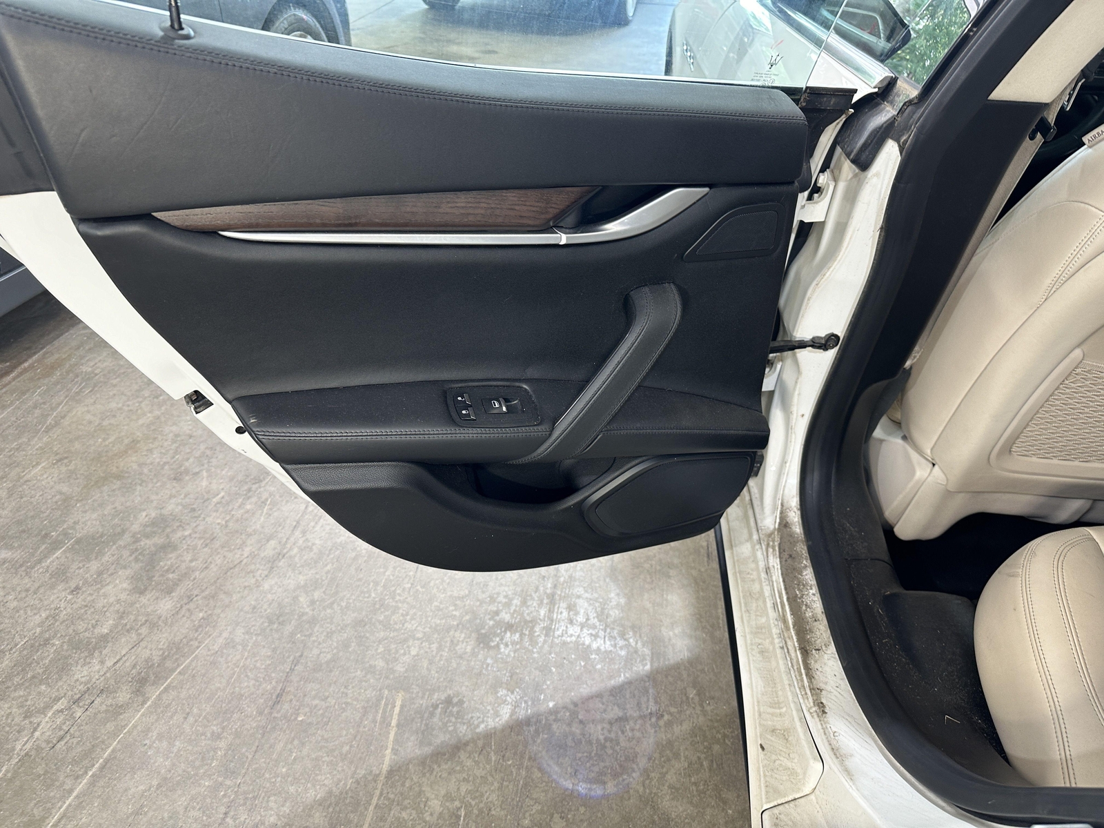 14-22 MASERATI GHIBLI DRIVER LEFT REAR SIDE DOOR BIANCO WHITE PAINT 268