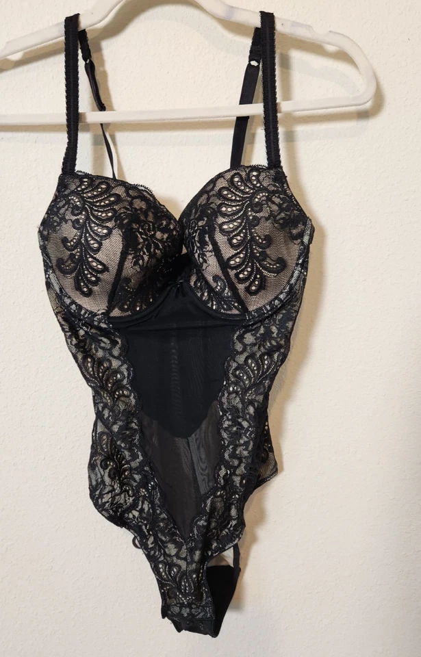 Body sujetador ligeramente acolchado Le Mystère Sophia negro encaje UW con ligas talla 34D Foto 4 de 4