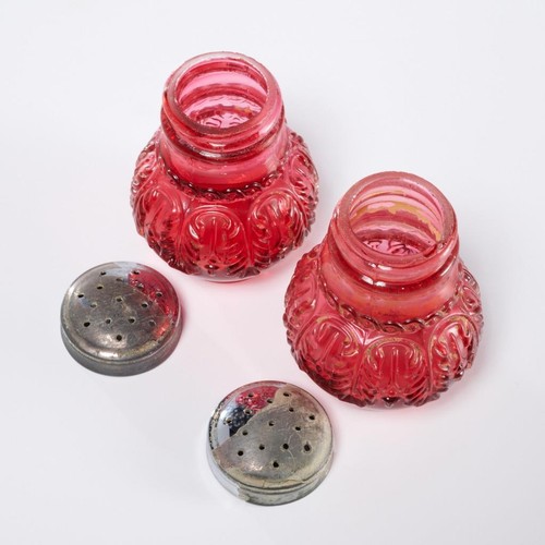 Northwood Victorian Antique 1890s Cranberry Umbrella Glass Salt Pepper Shaker - Picture 2 of 3