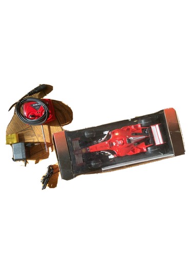 Maquette F1 à l’échelle 1/18 Ferrari M.SCHUMACHER avec télécommande par radio. - Foto 4 di 4