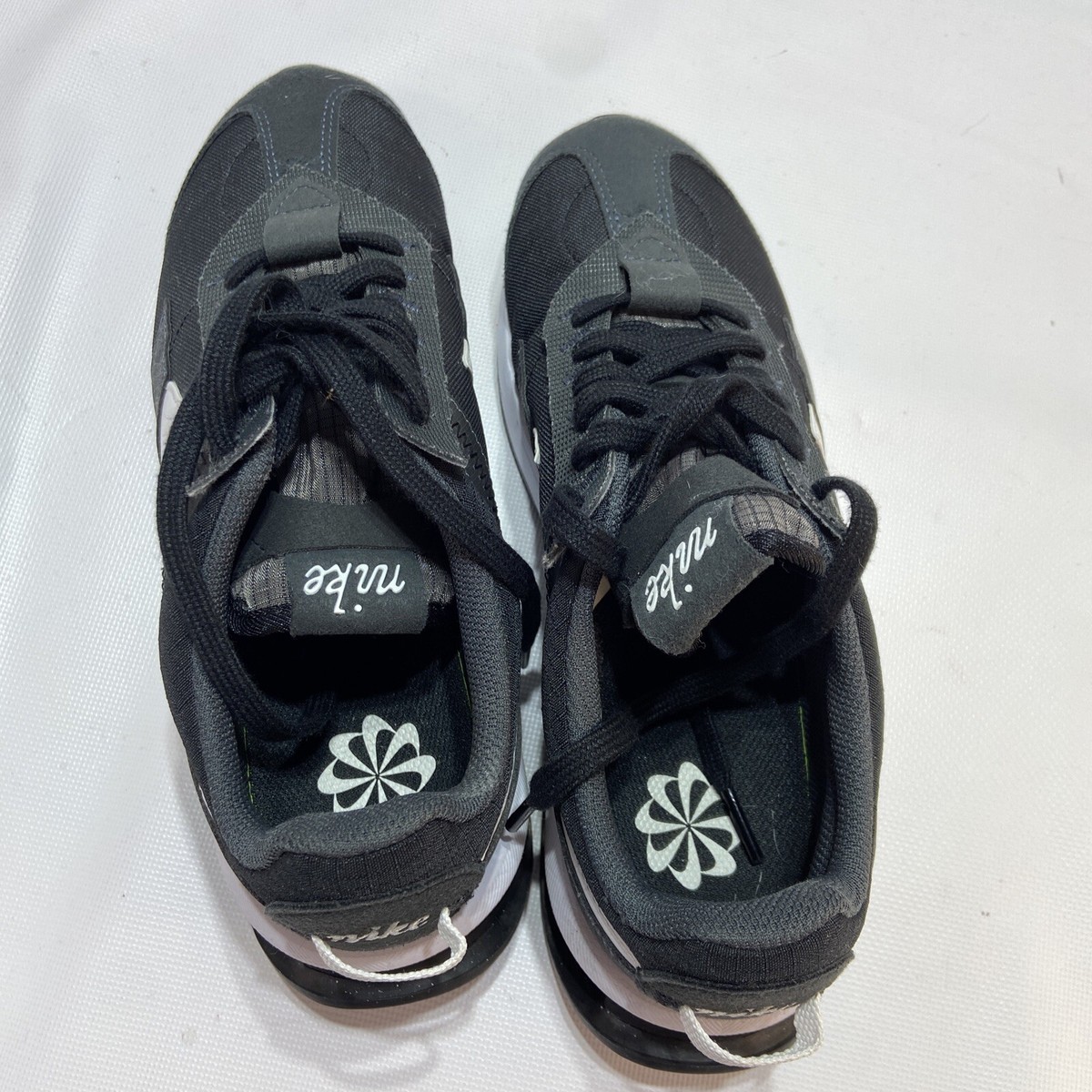 nike waffle racer 2x black and gold