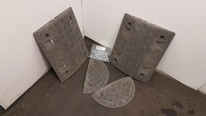 HEAVY DUTY RAMP WITH FIXINGS