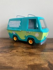 The Mystery Machine van scooby doo 2000 / older vintage model